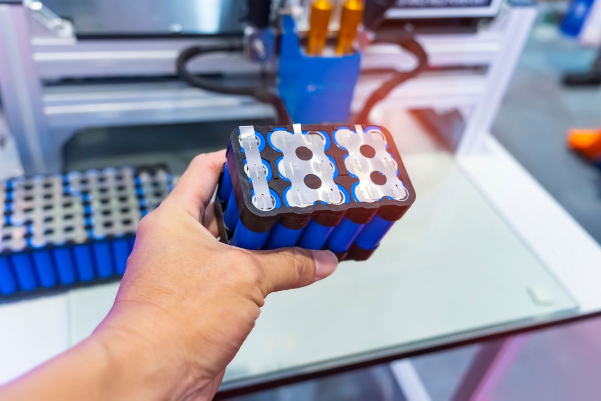 How Does Debris Affect Anode and Cathode Production?